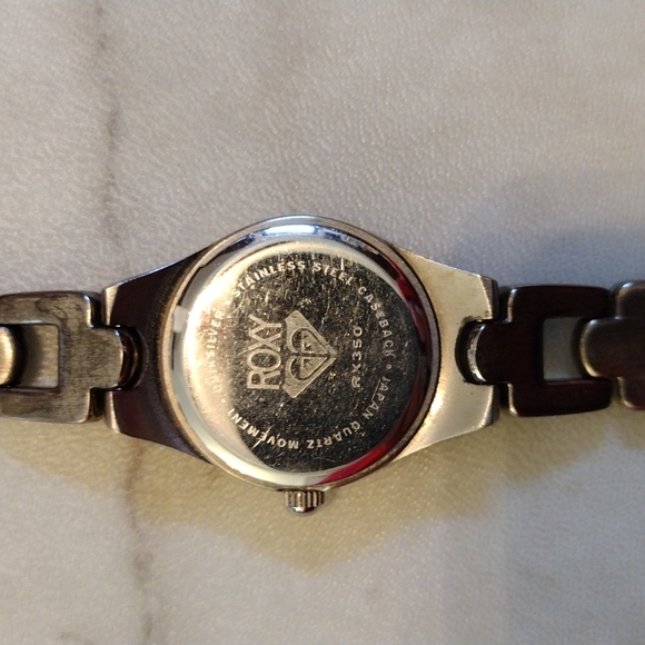 Roxy watch. - Picture 4 of 10